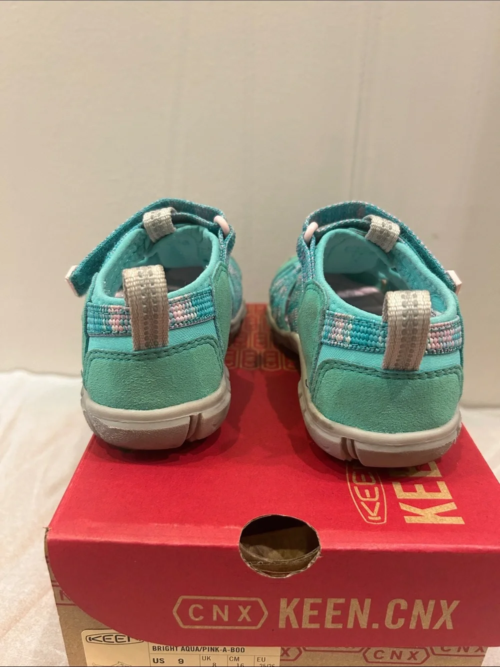 Keen worn easy